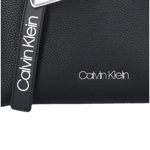 Dámská kabelka Calvin Klein Tamba - černá
